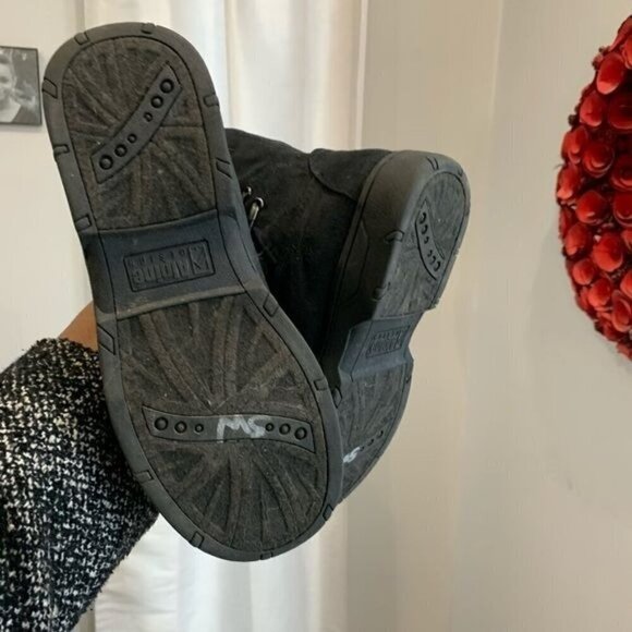 Alpine Design fur trimmed black boots size… - Picture 4 of 8